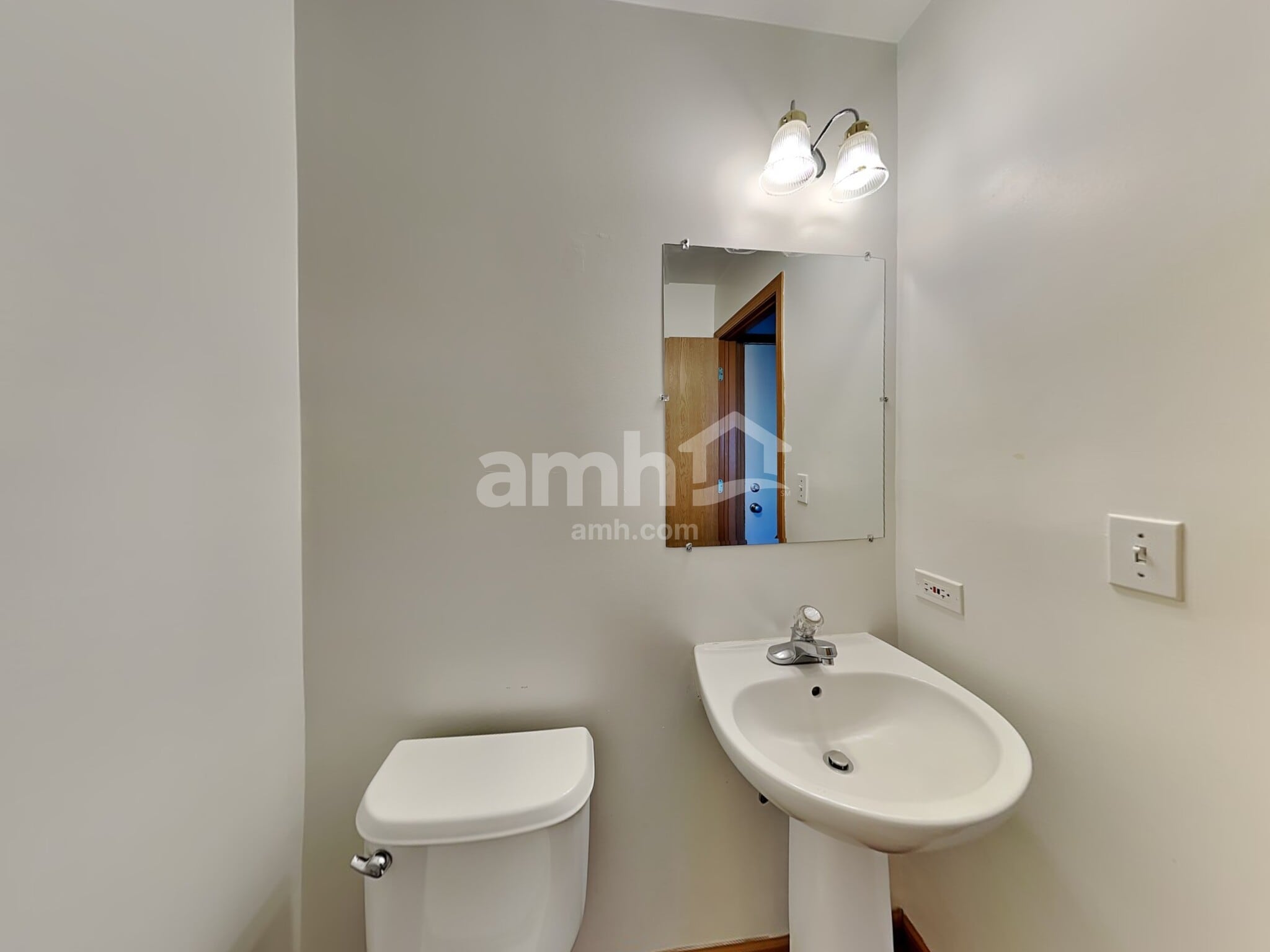 Building Photo - 250 Wedgewood Cir