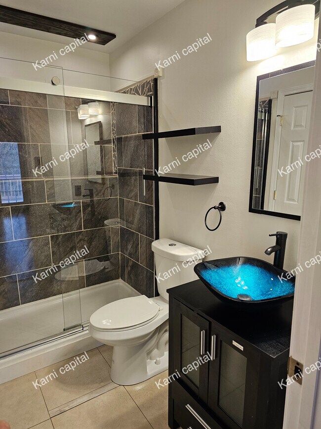 Building Photo - 8709 Olde Colony Trl