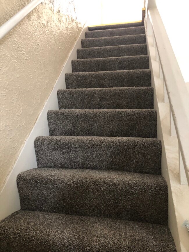 Building Photo - 2124 Greenwood St