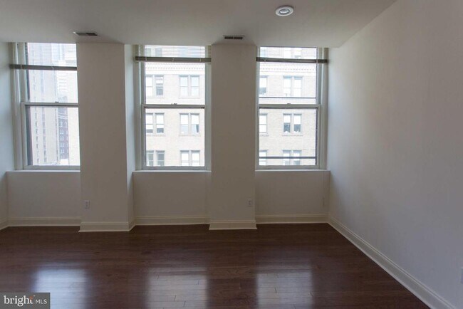 Building Photo - 1600 Walnut St