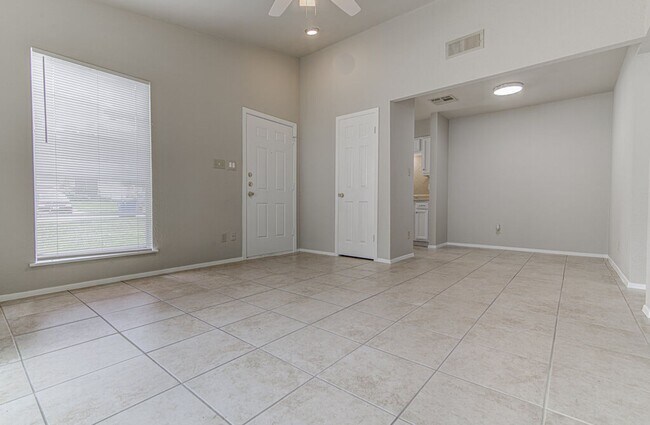 Building Photo - 900 Sirocco Dr