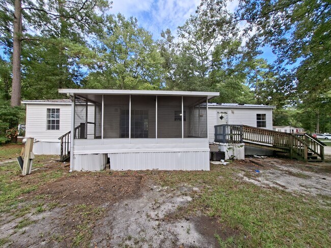 Building Photo - 111 Carnes Blvd