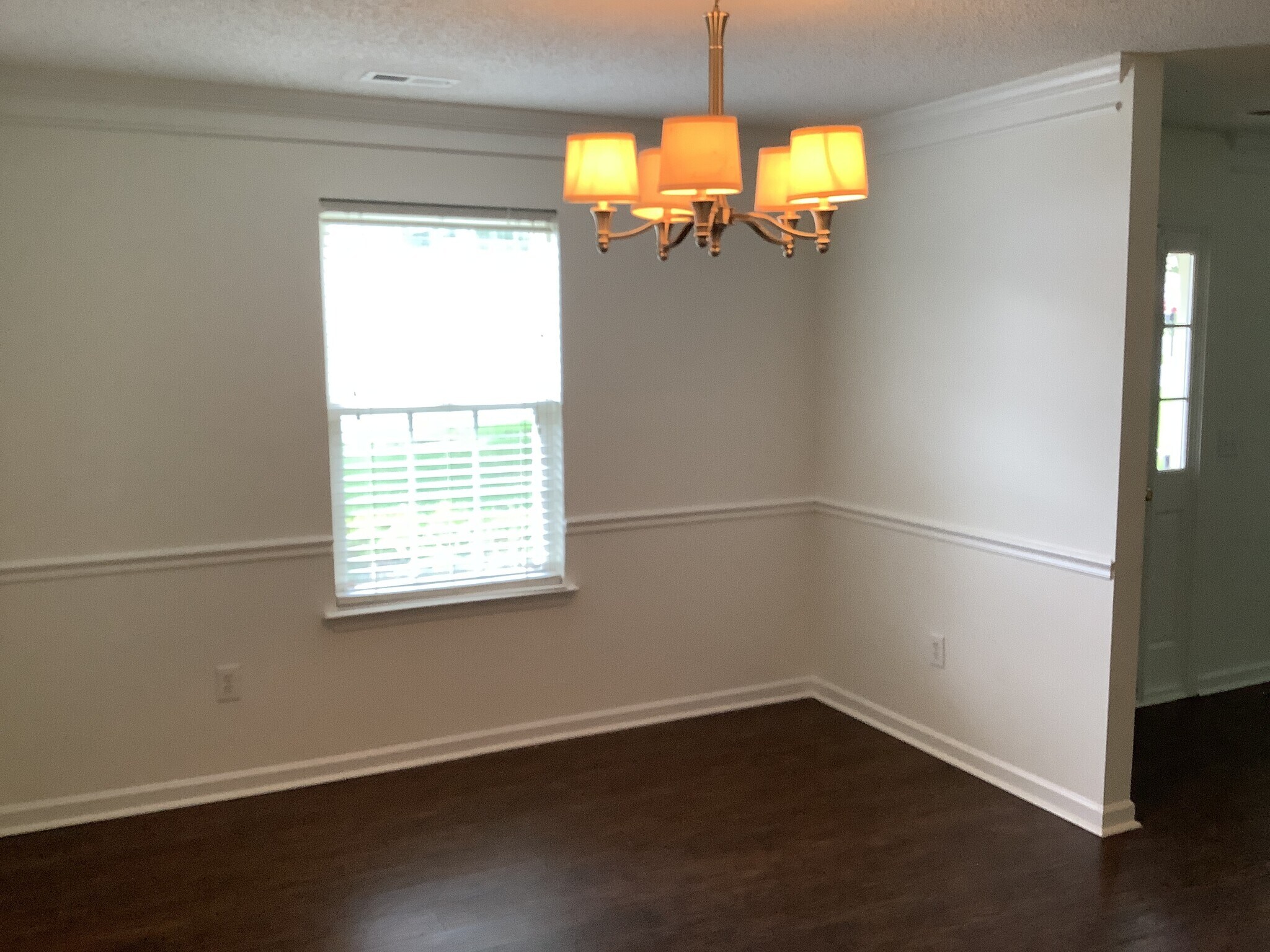 Building Photo - 6527 Forest Cross Dr