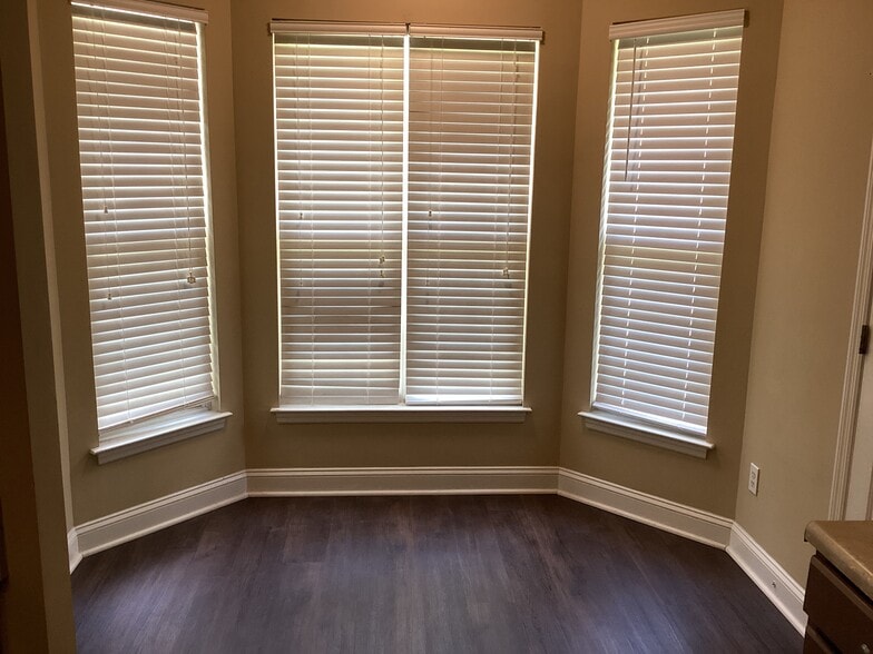 Building Photo - 15 Commissioners Ct