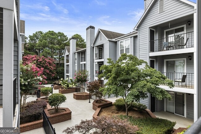 Building Photo - 210 Granville Ct