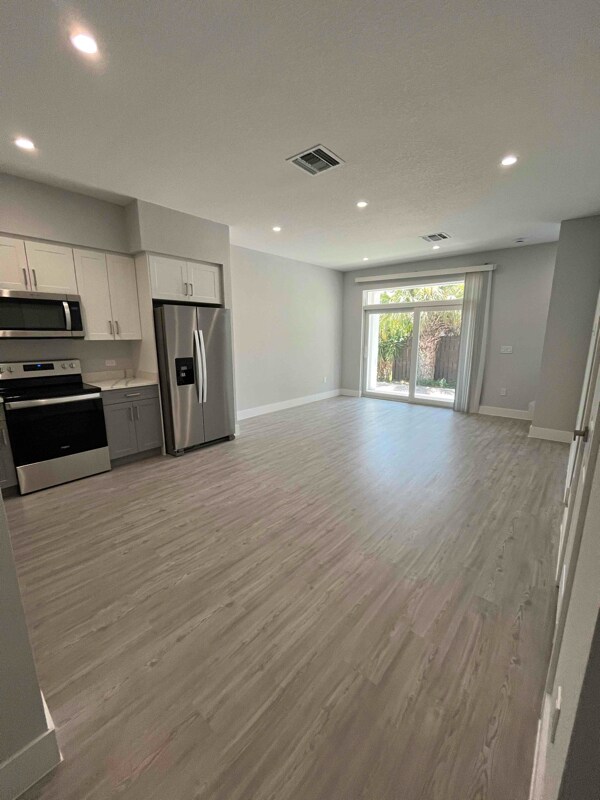 Building Photo - 3107 Duke Rd