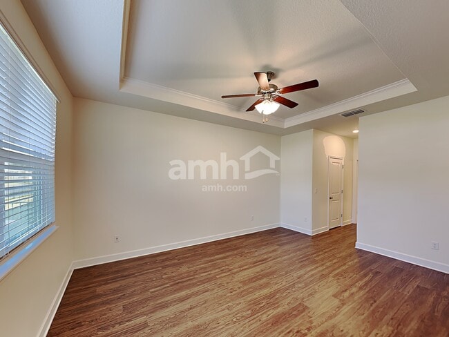 Building Photo - 3084 Creek Village Ln