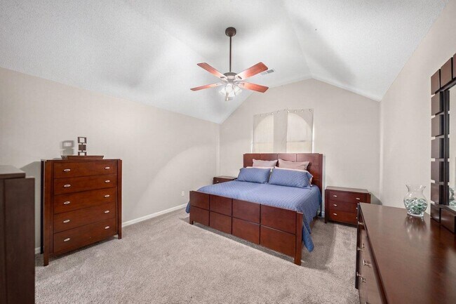 Building Photo - 11181 Ivy Dr