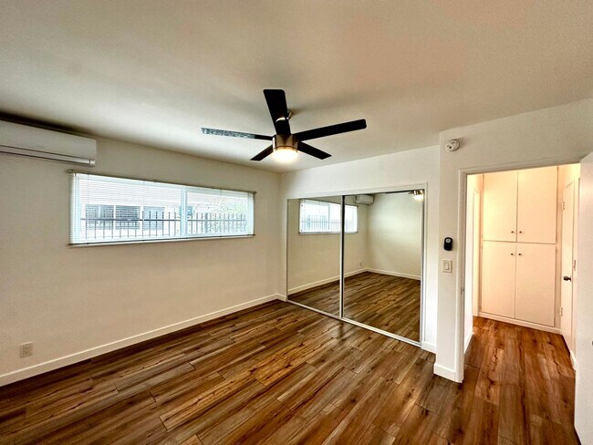 Building Photo - 5721-5723 Tilden Avenue