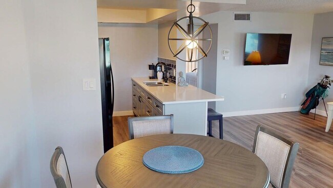 Building Photo - 105 47th Ave Dr W