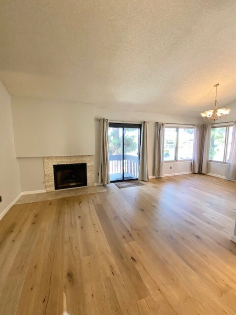 Building Photo - 6716 Clybourn Ave