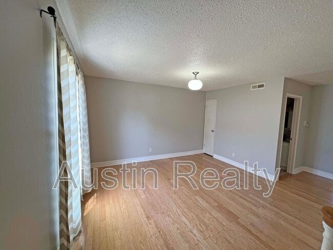Building Photo - 4081 Paule Ave