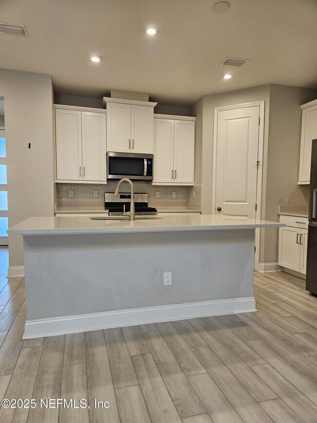 Building Photo - 3434 Marsh Reserve Blvd