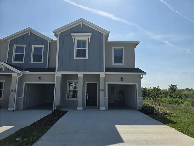 Building Photo - 3062 Chantilly Dr