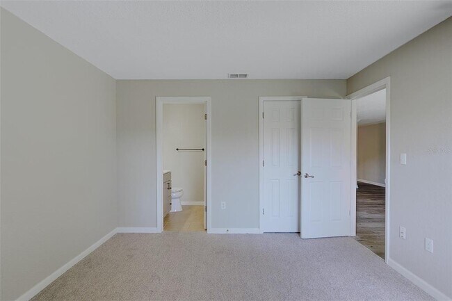 Building Photo - 12293 Sailwinds Dr