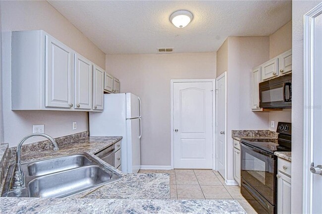 Building Photo - 17942 Villa Creek Dr