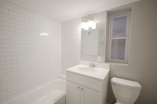 Building Photo - 2253 S Whipple St