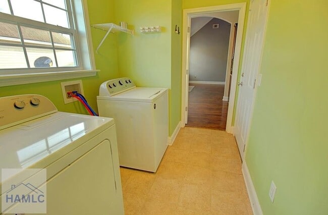 Building Photo - 1206 Peacock Trail