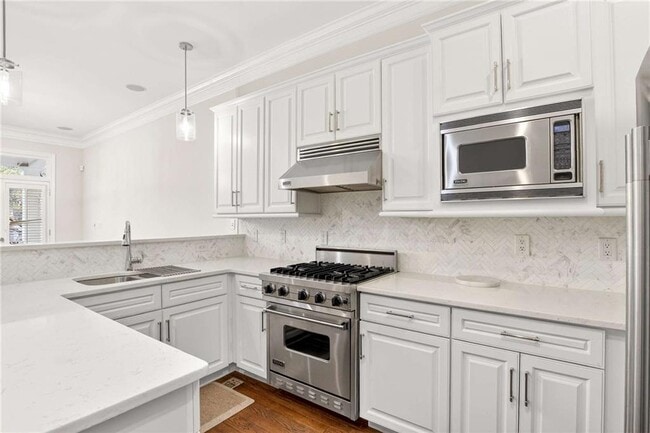 Building Photo - 841 Inman Vlg Pkwy NE