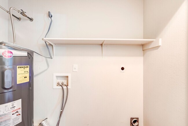 Building Photo - 2913 Starlight Dr