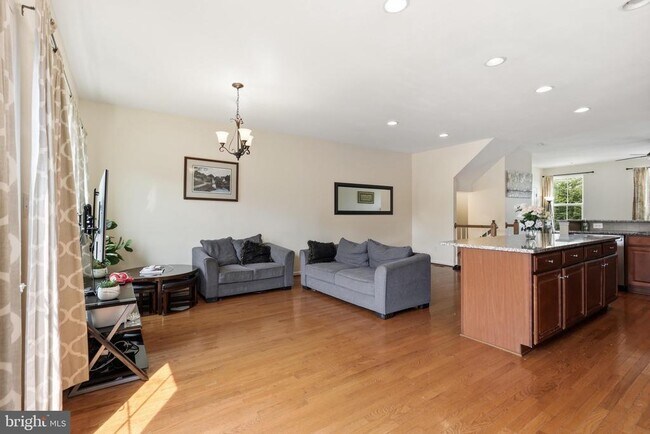 Building Photo - 10739 Hinton Wy