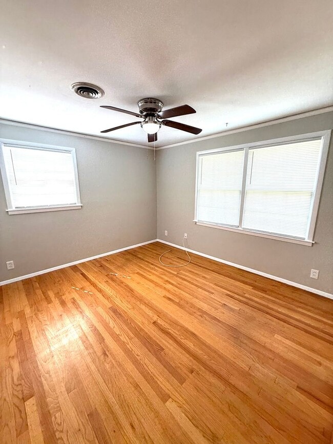 Building Photo - 3314 Bedford Ln