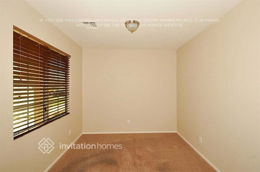 Building Photo - 3616 S Winter Ln