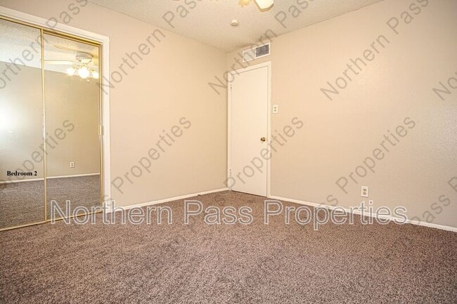 Building Photo - 3530 Hamilton Ave