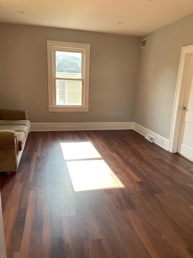 Building Photo - Beautiful Home with Large Covered Front Porch