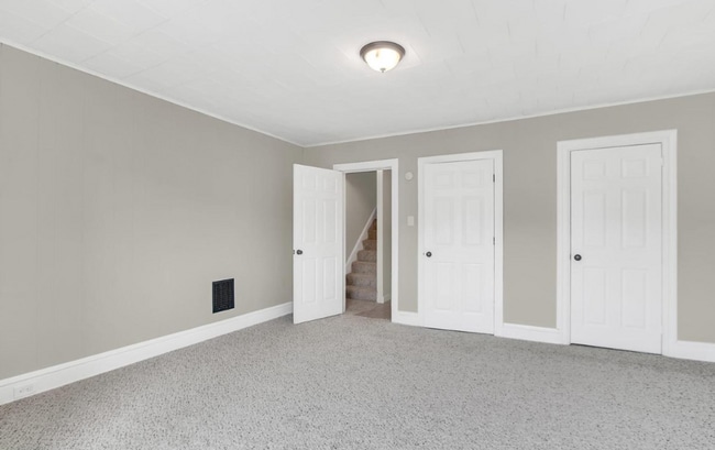 Building Photo - Spacious 4 Bedroom, 1 Bath Home in York, Pa!