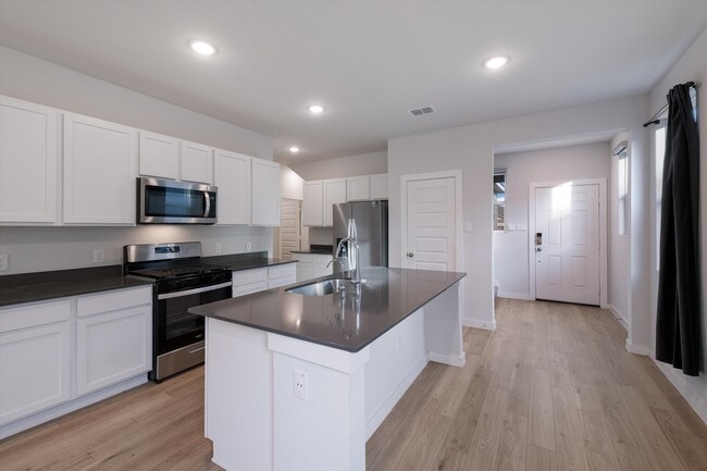 Building Photo - 5327 Tourmaline Lp
