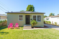 Building Photo - 929 N Ave 51