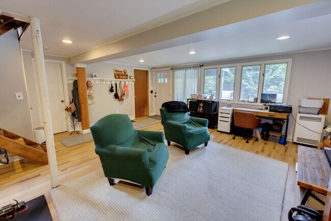 Building Photo - 93 Lady Slipper Rd