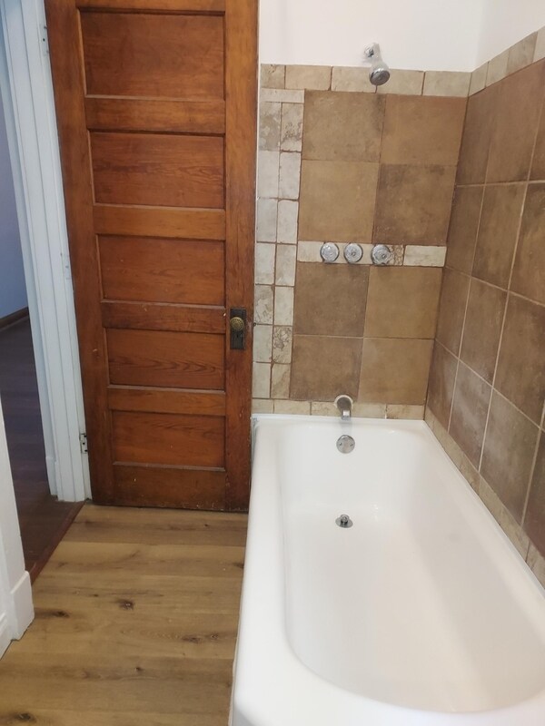 Building Photo - 329 Marshall St