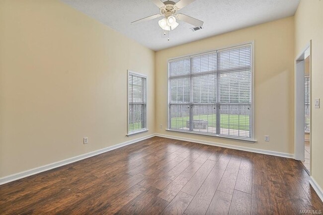 Building Photo - 3830 Claiborne Cir
