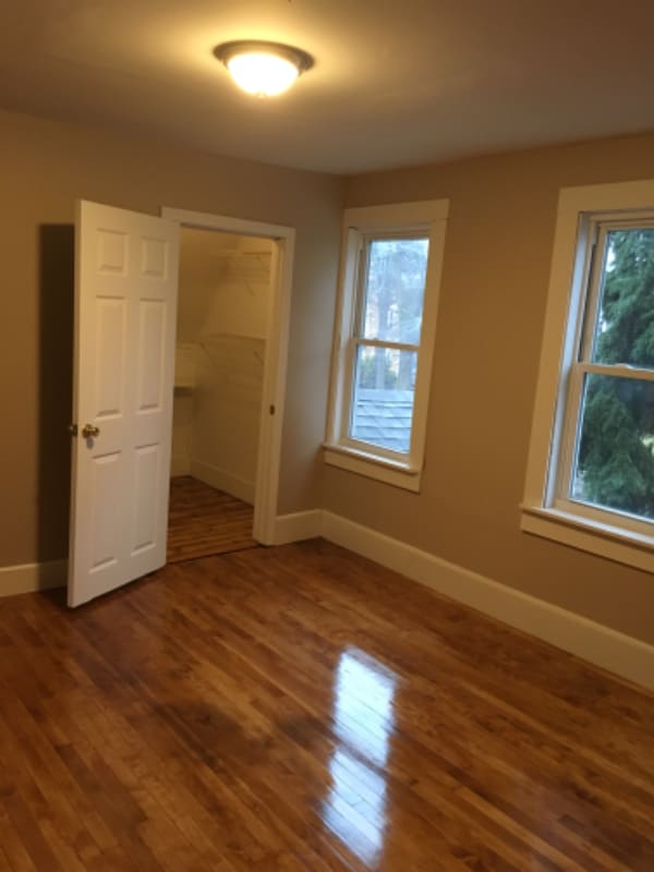 Building Photo - 609 Cambridge St