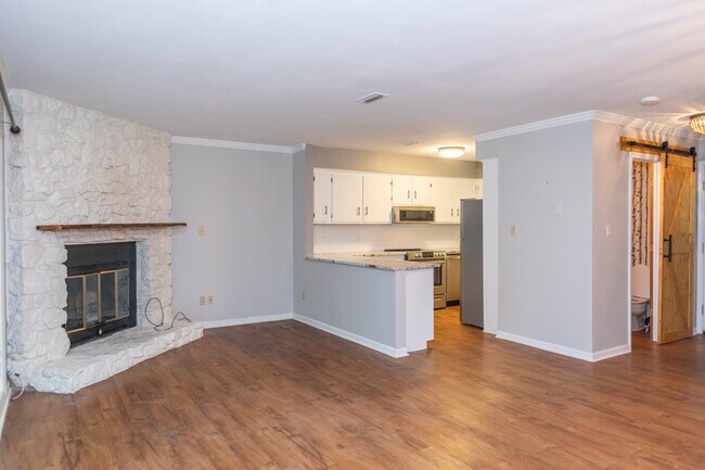 Building Photo - 7887 Kinglet Rd