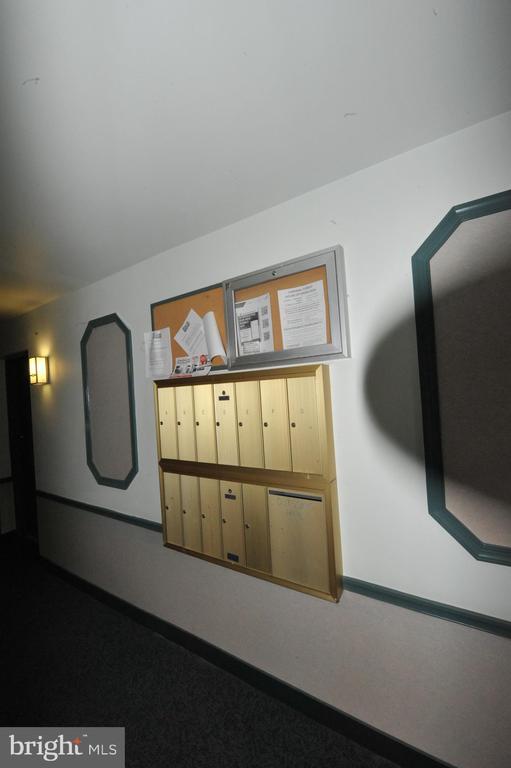 Building Photo - 5900 Surrey Hill Pl