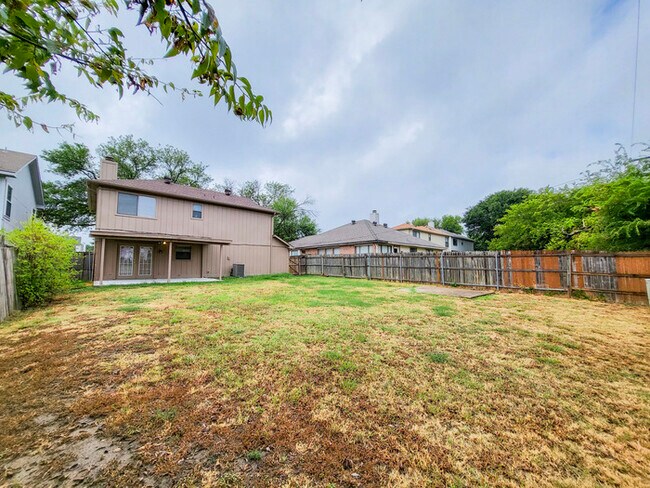 Building Photo - ARLINGTON COZY HOME 3/2/2