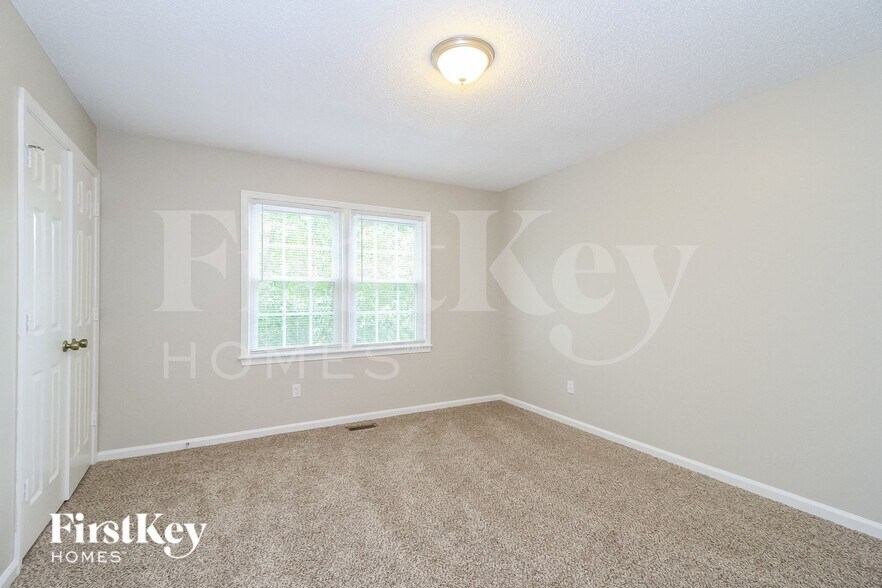 Building Photo - 521 Covington Ridge Rd