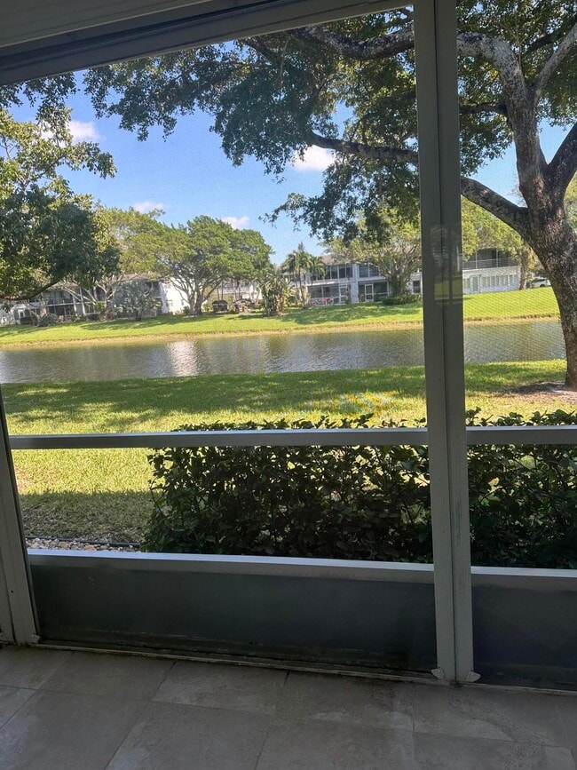 Building Photo - 51 Tilford C