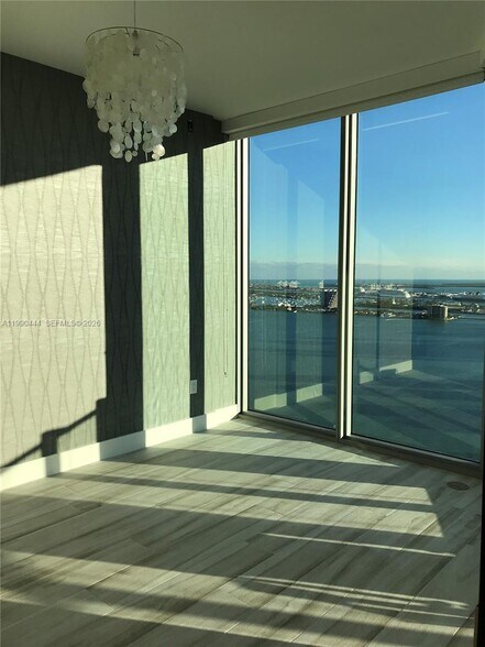 Building Photo - 2900 NE 7th Ave