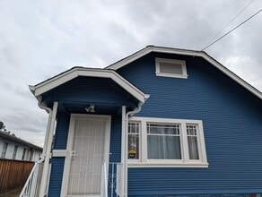 Building Photo - Newly Remodeled 2BR Home in Oakland’s Frick Neighborhood