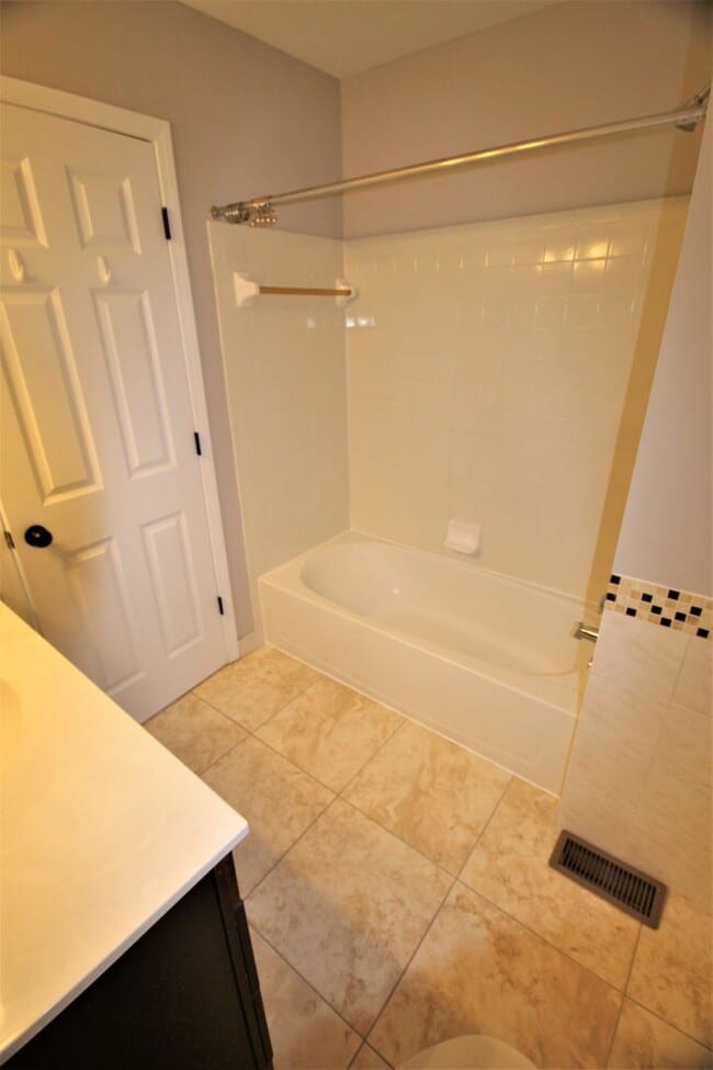 Building Photo - 3 Bedroom - Dublin