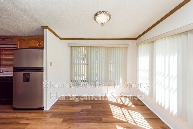 Building Photo - 3244 Thompson Heyward Dr