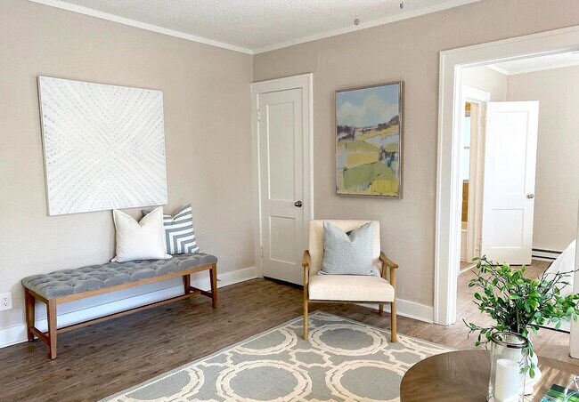 Building Photo - 301-307 N Gladstone Blvd - 307-32