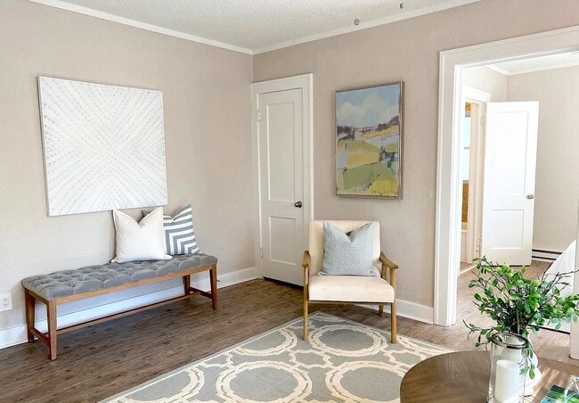 Building Photo - Gladstone Pointe Apartments