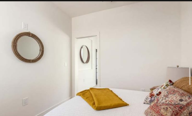 Building Photo - 411 N 32nd Pl