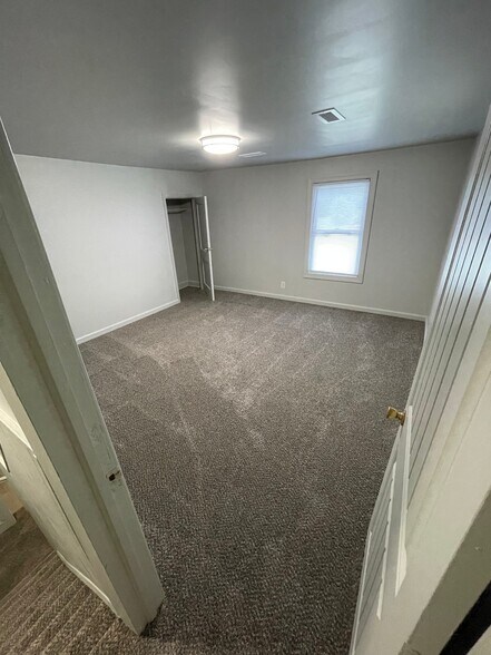 Building Photo - 702 Todds Ln