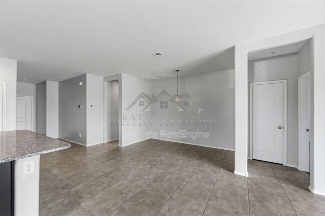 Building Photo - 17878 N Pietra Rd